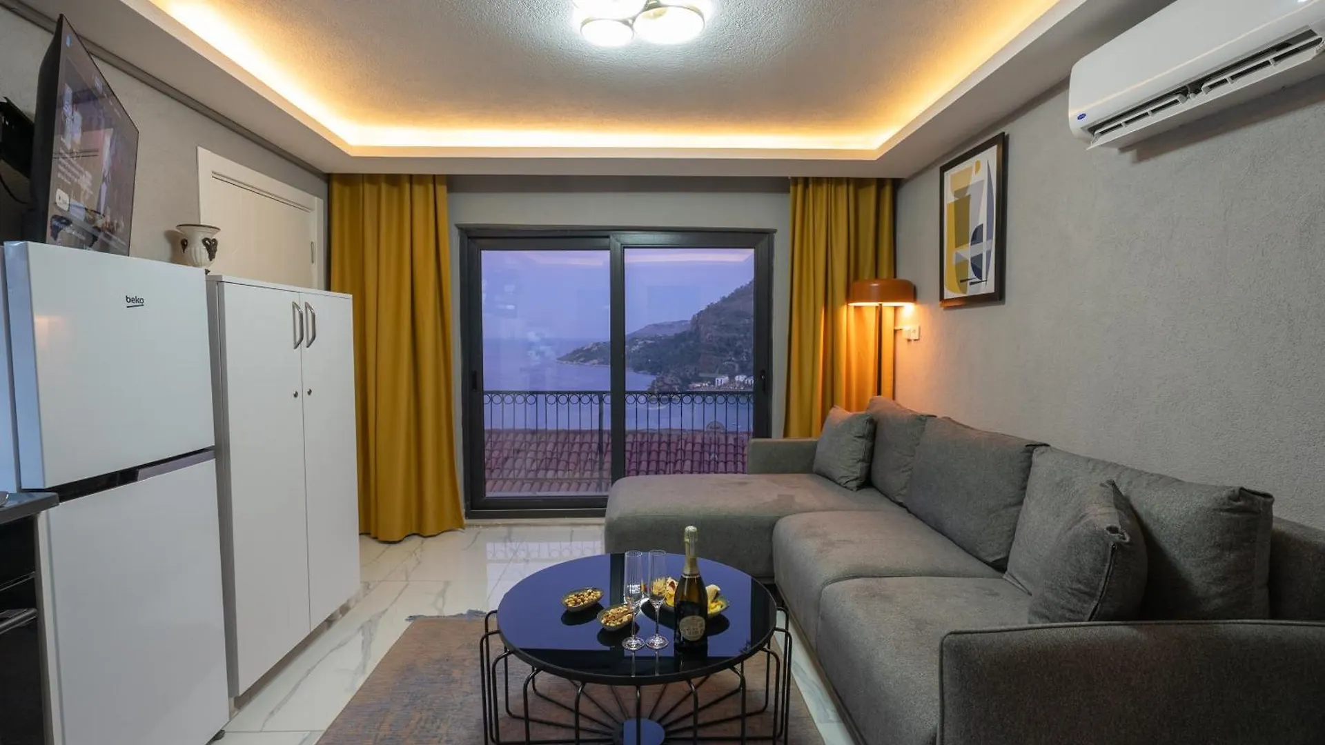 Boutique Apartment With Sea View In Turunc Crush House